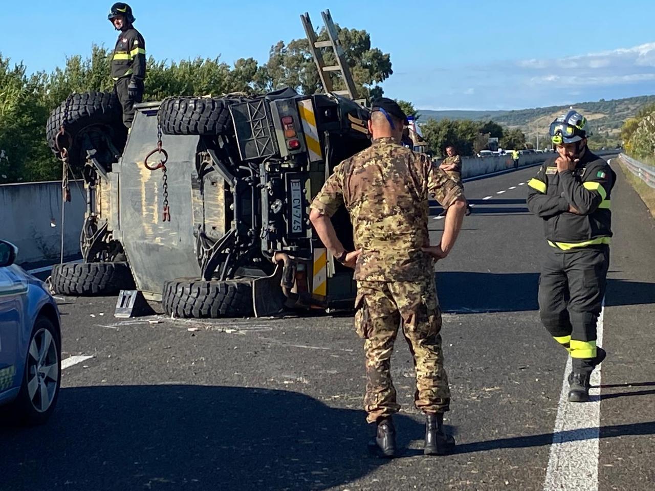 Militare della Brigata Sassari morto sulla 131, la disperazione del collega ferito
