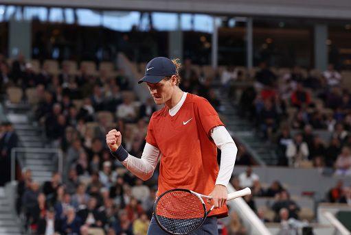 Sinner numero 1 al mondo, è il primo italiano nella storia: «Un sogno, dispiaciuto per Novak»