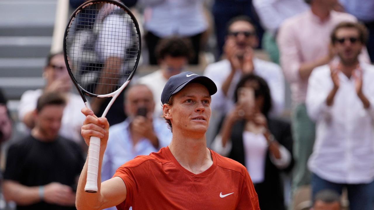 Grande Jannik Sinner: «E’ il sogno di tutti diventare numero 1 al mondo, ma è un dispiacere vedere Novak Djokovic così»