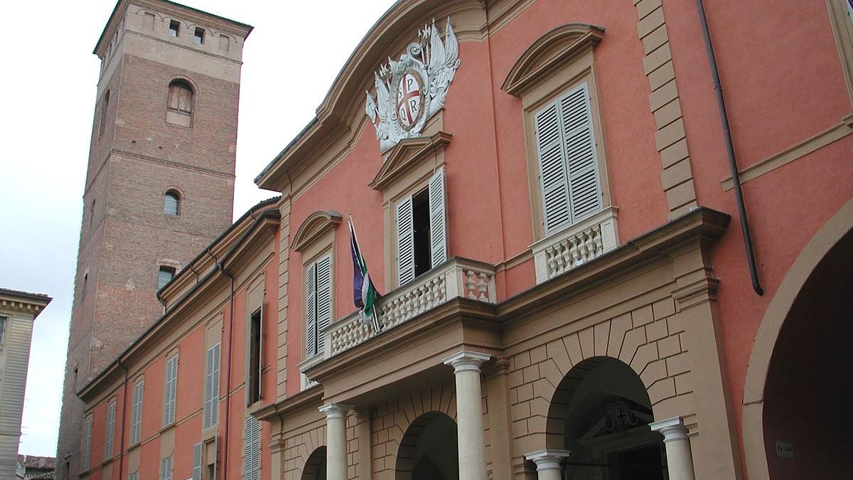 Sono in tutto 128.513 gli elettori reggiani chiamati a scegliere sindaco e consiglio