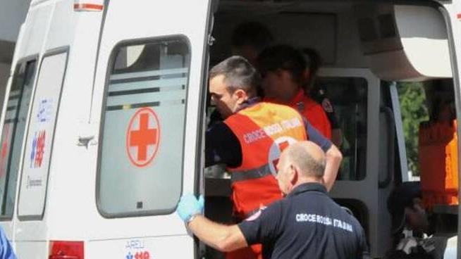 Bagni di Lucca, muore nello schianto in auto contro un albero: chi è la vittima