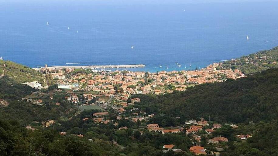 Marciana, indetto lo stato di agitazione per i dipendenti comunali: i motivi della protesta