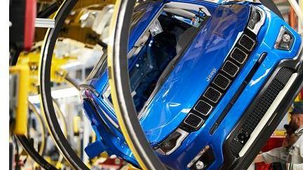 Massa, propone di vendere auto ma è una truffa: condannato. Chi è come funzionava il raggiro
