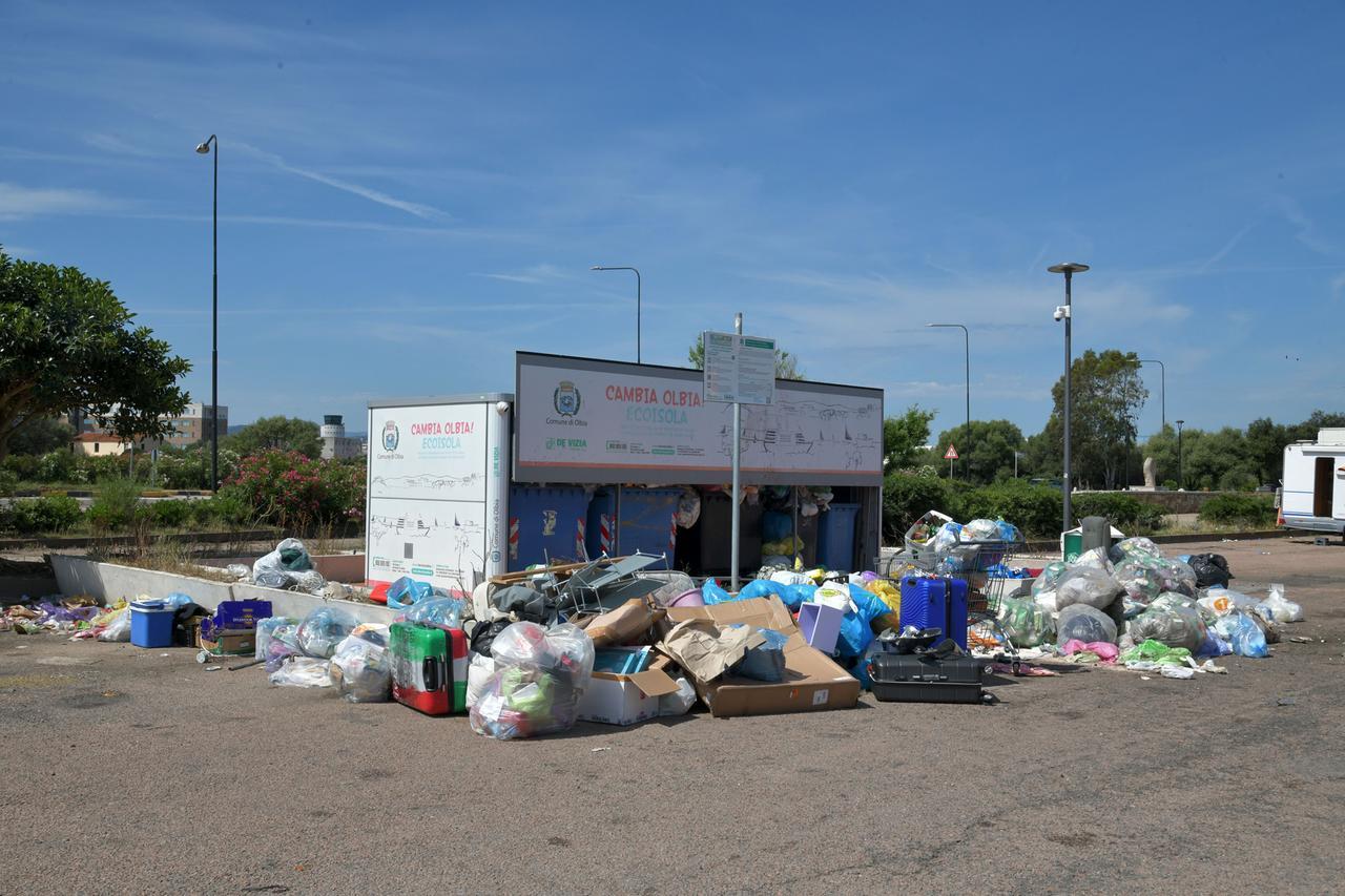 Olbia, avanzano le discariche. Ivana Russu: «La giunta riveda le regole»