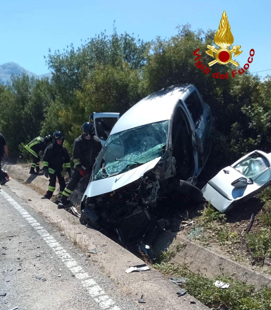 Scontro tra auto vicino al ponte di Oloè: quattro feriti in ospedale