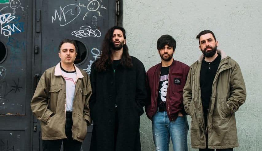 
	La band (foto da Facebook)

