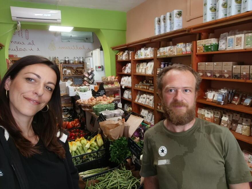 Giada Ciari e Dario Canaccini nel loro scrigno biologico di “Fresco in Città"