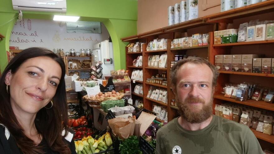 Giada Ciari e Dario Canaccini nel loro scrigno biologico di “Fresco in Città"