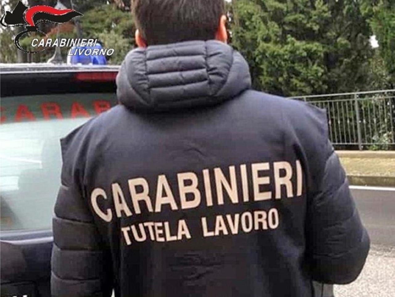 Non ha il documento dei rischi: stangata una commerciante di Livorno