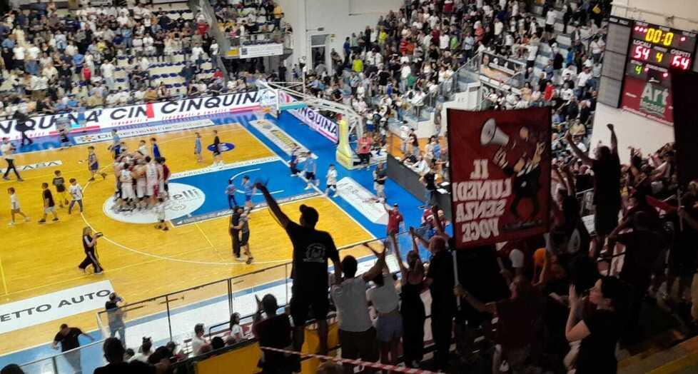 Libertas, la linea Mannucchi: «A Roseto vittoria di un super gruppo. Festeggiare? Completiamo l’impresa»