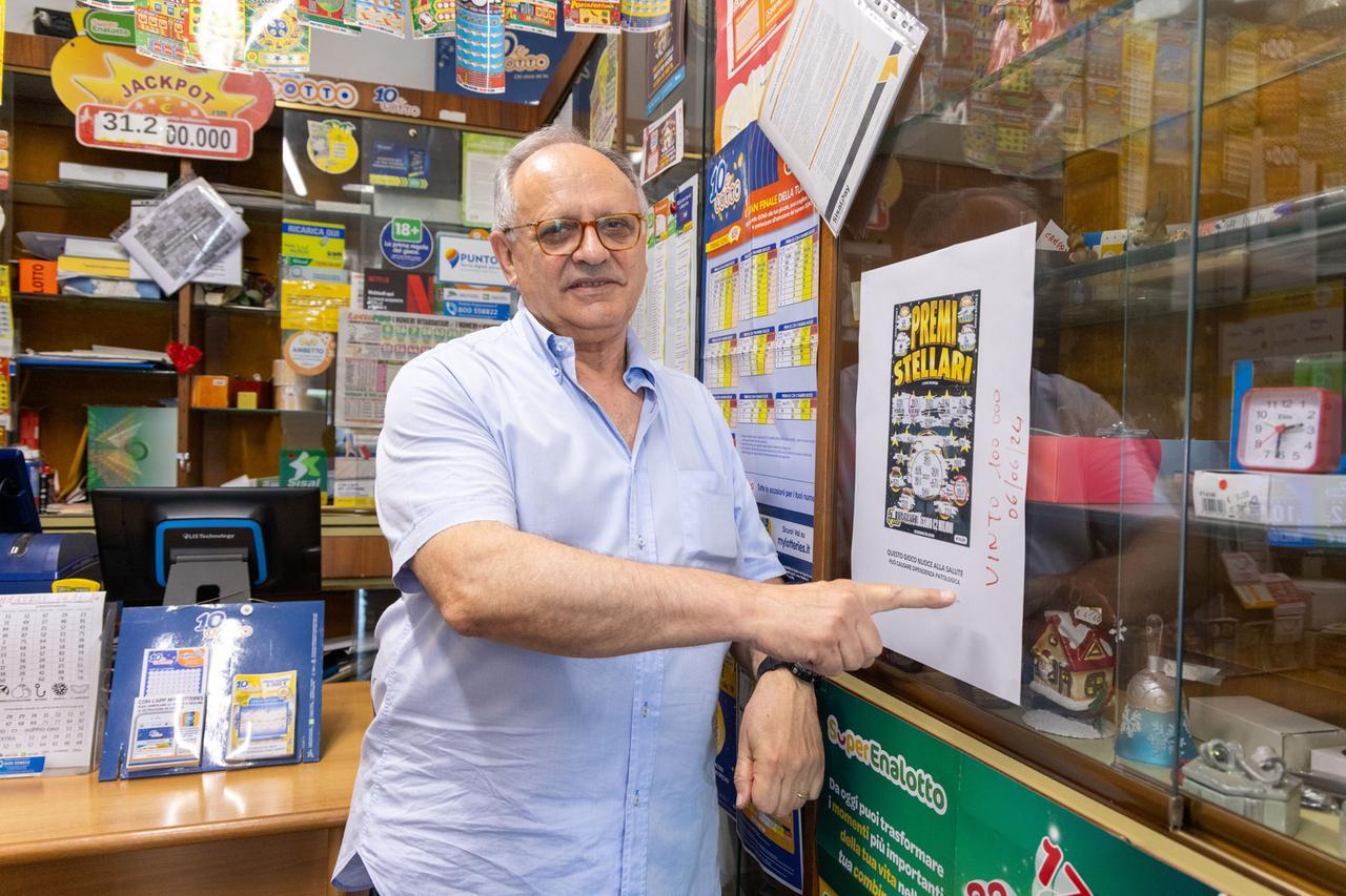 Ferrara, gratta e vince 100 mila euro: la tabaccheria fa il bis
