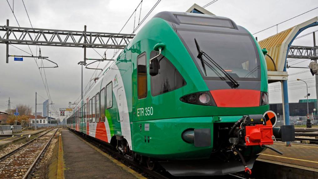 Ferrara, treni sospesi per blackout in stazione
