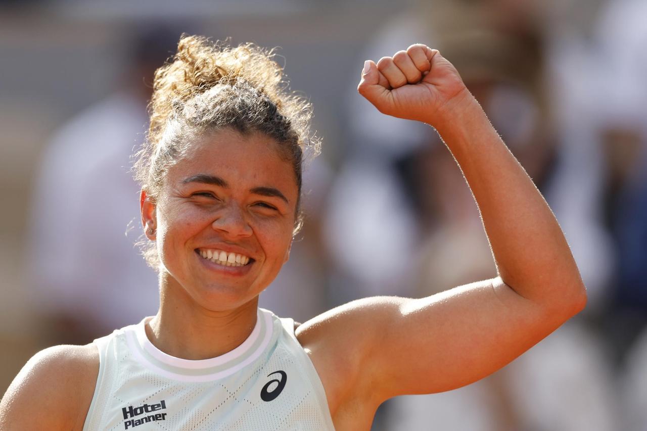 La toscana Jasmine Paolini da favola, è in finale al Roland Garros: «Sognare è la cosa più importante nello sport»