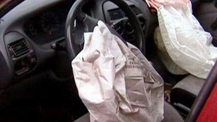 Airbag difettoso, migliaia di auto fatte fermare perché «pericolose»: i modelli e cosa fare