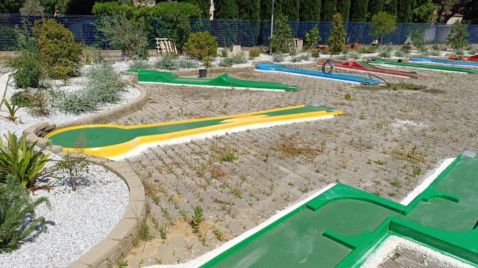 Vada, pronte le piste per il minigolf all’ex Centro della nautica
