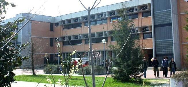 Il Moro “isola” la prof revisionista. Il dirigente Cenini: «Approfondiremo, ma siamo pronti alle azioni dovute»