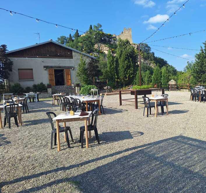 Canossa, il ristorante “La Rupe” riapre dopo otto anni. «Si parte con gli aperitivi»