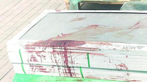 Accoltella col cutter il collega: 45enne di Pavullo ricoverato in ospedale