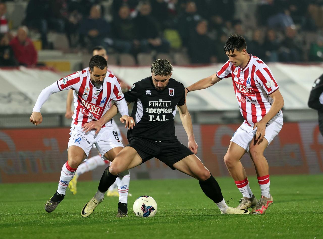 Catellani e la sua scommessa: il Modena stringe per l’attaccante Alberti