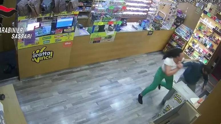 Arrestato a Sassari il rapinatore messo in fuga dalla tabaccaia