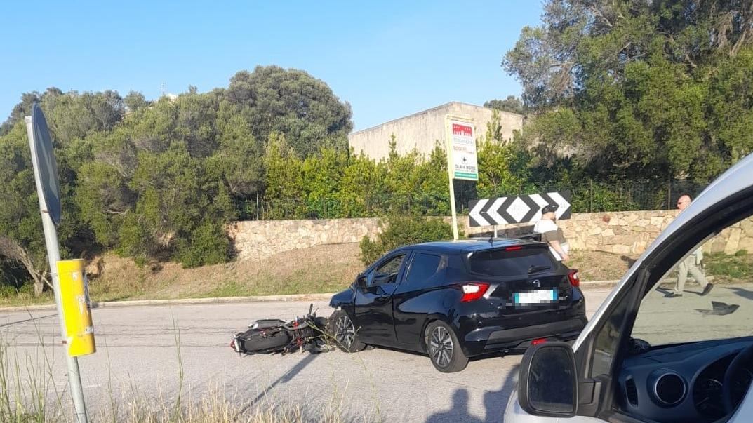 Golfo Aranci, incidente sulla strada per Marinella: giovane in ospedale a Sassari
