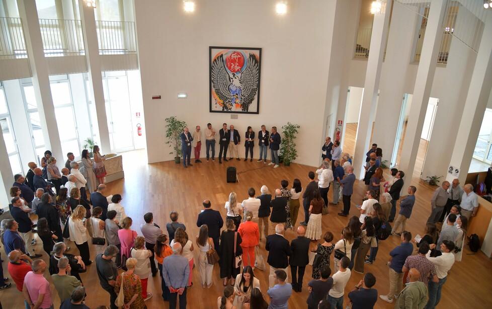 Inaugurata a Olbia “Abitare il territorio” L’esposizione-omaggio all’architetto Giovanni Maciocco