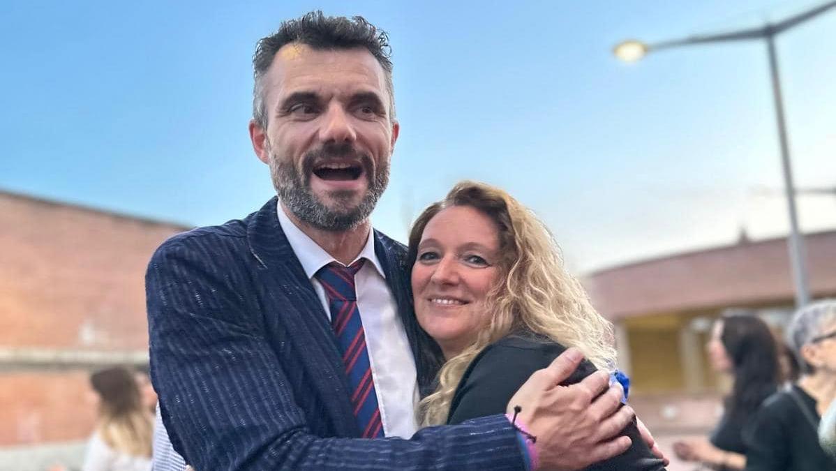 Ilaria Bugetti insieme al sindaco Matteo Biffoni