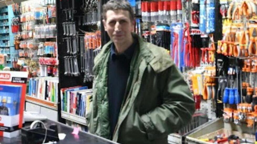 A Livorno la storica ferramenta Turchi che sa di bazar «In Borgo problemi di traffico e pochi posteggi»