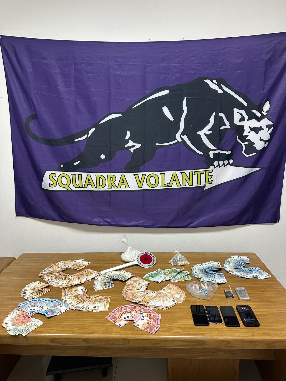 Livorno, trovato con l’eroina in macchina e in casa: arrestato un 26enne