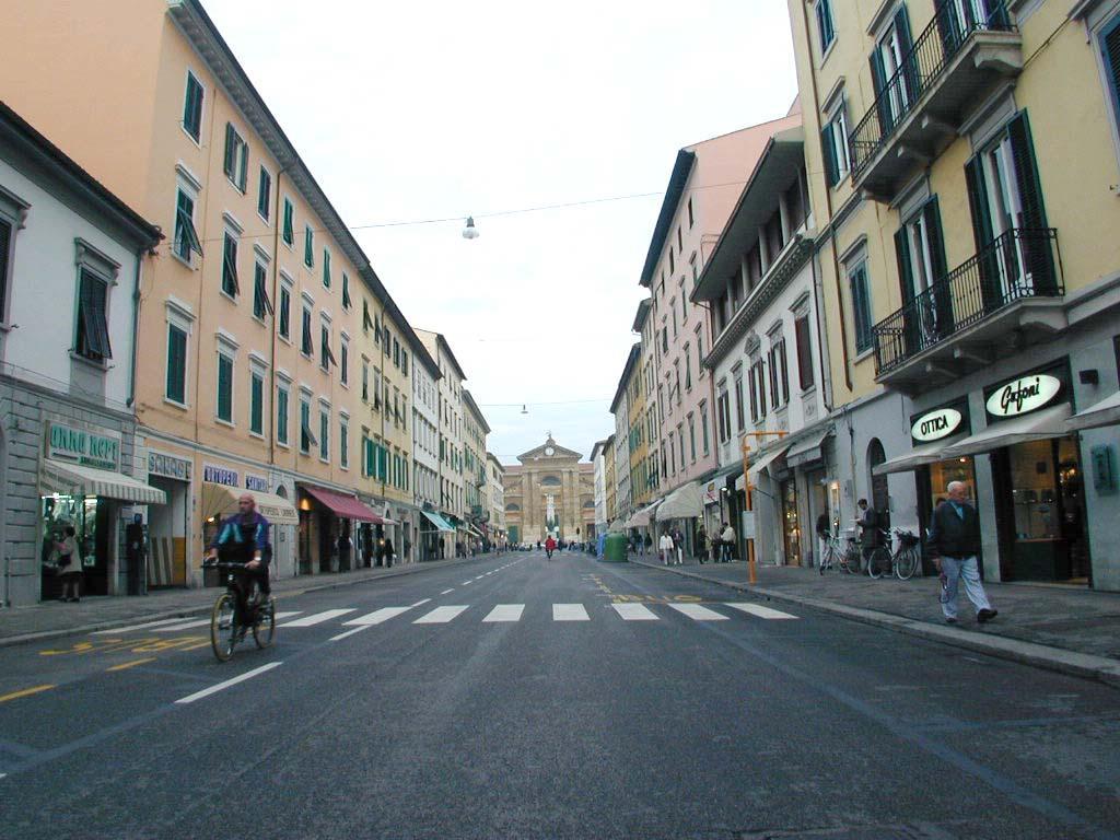 Livorno, via Magenta si rifà il look: 11 giorni di lavori al manto stradale