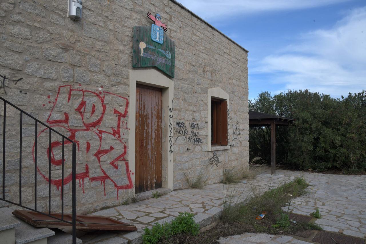 
	L'infopoint del parco vandalizzato

