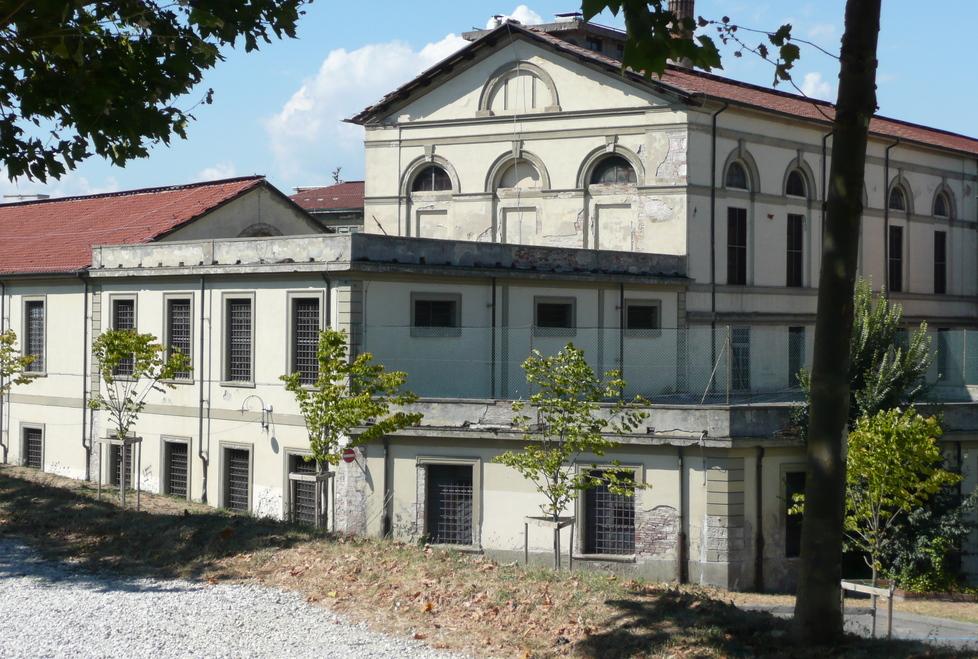 Una veduta della parte sud della Manifattura dalla passeggiata delle Mura