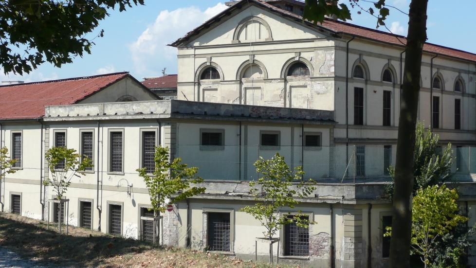 Una veduta della parte sud della Manifattura dalla passeggiata delle Mura