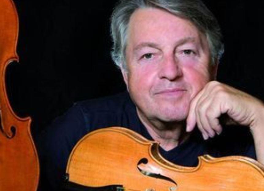 Ferrara, il liutaio che dona nuova vita a strumenti antichi e “spenti”