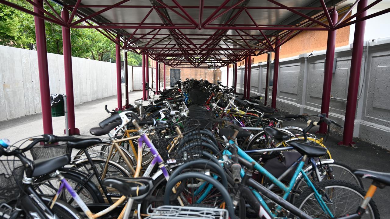 Ferrara, furti alla velostazione: «Rubate due bici in pieno giorno»