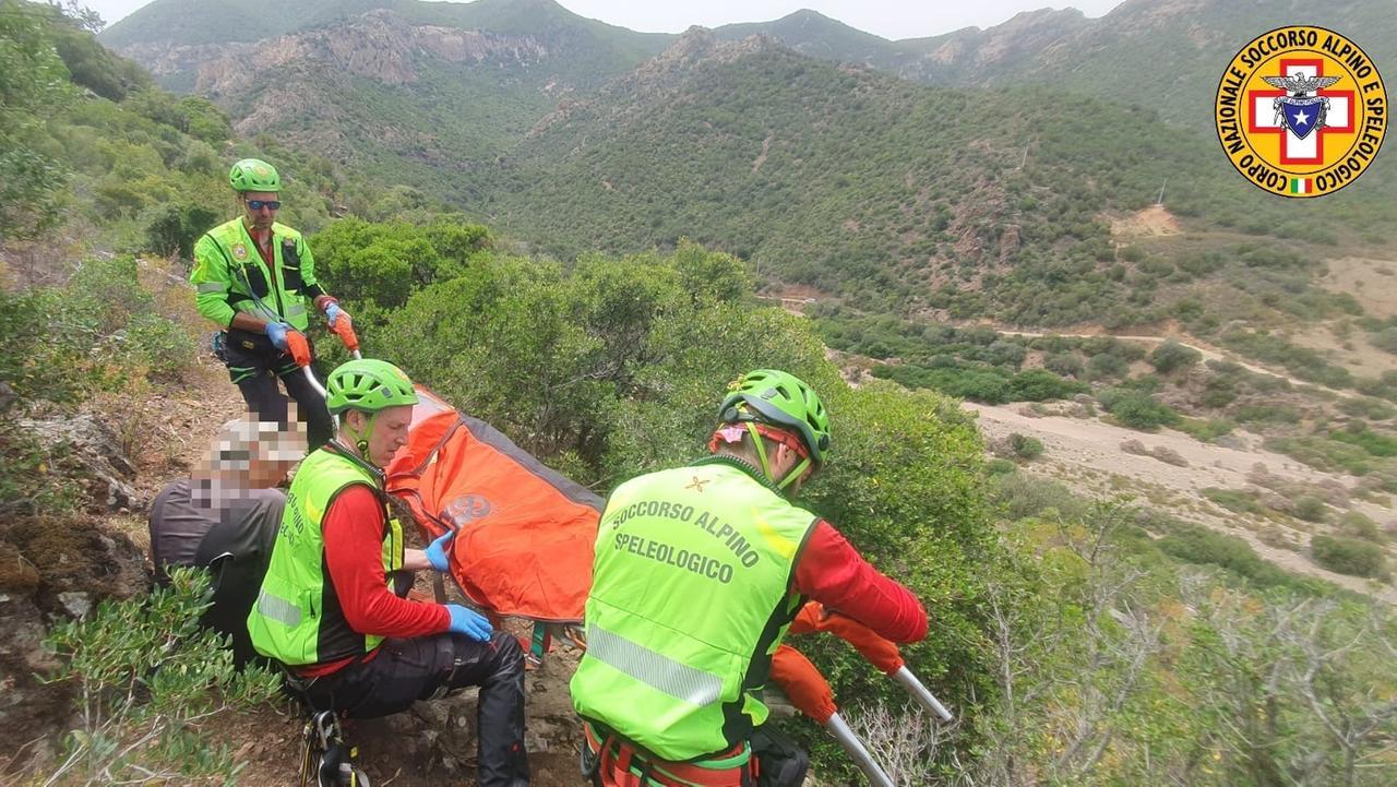 Uta, coppia di escursionisti di 80 anni cade a Monte Arcosu: trasportati in ospedale