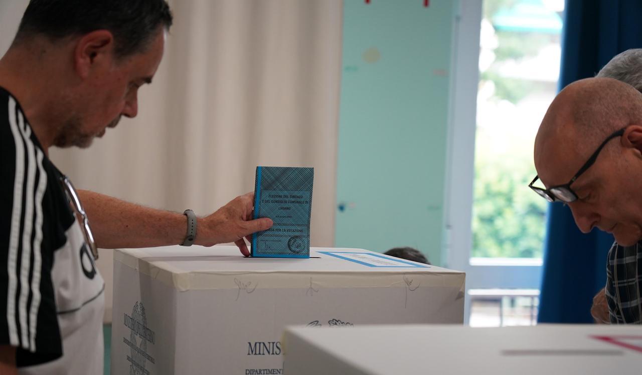 Livorno alle urne, per le amministrative  affluenza al 55,13%: uno su due non ha votato