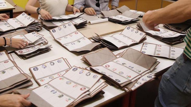 Europee, a Reggio Emilia Pd primo partito al 41,40%. Il campo largo di Massari vede il primo turno. In provincia Dem al 39,99%, Fratelli d’Italia al 23,93 che conquista la montagna