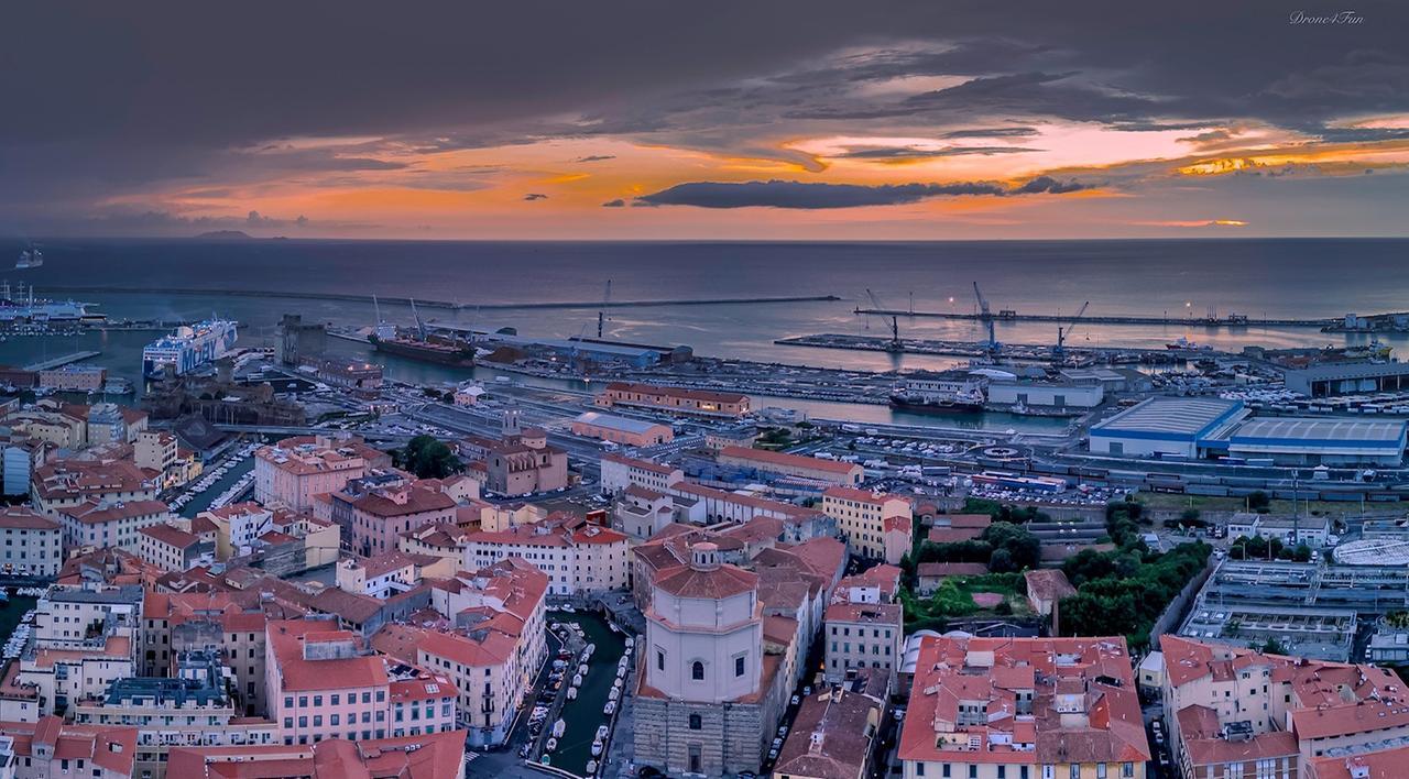 Livorno-bellezza nel giorno del nuovo sindaco ( o sindaca): buon lunedì da Marc Saylon