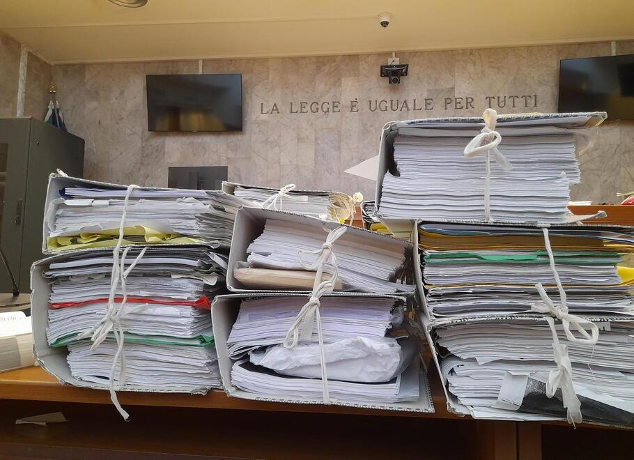 Gli imputati abitano a Cremona e a Napoli