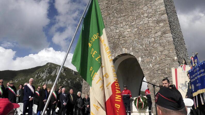 Elezioni in Toscana, il caso dei paesi delle stragi naziste dove vola Giorgia Meloni