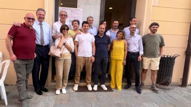 La squadra di Fausto Torelli felice dopo la vittoria