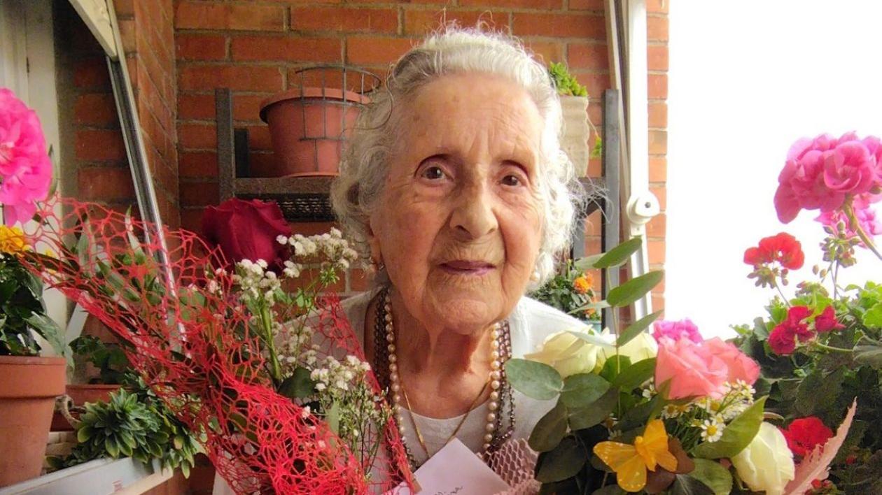 Livorno, nonna Mina e i suoi 101 anni tra l’amore per i fiori, la lettura e la cucina