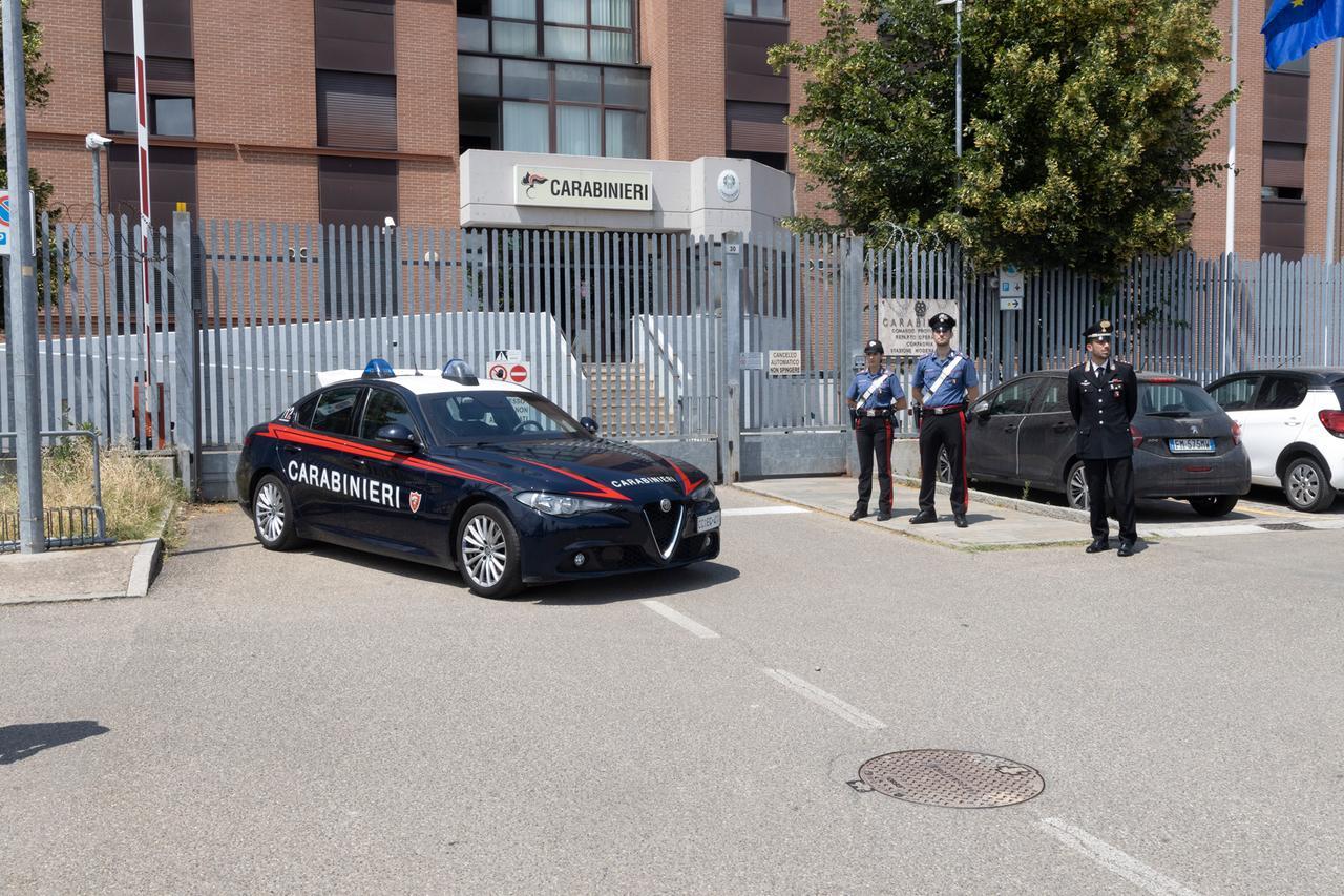 Femminicidio a Modena: uccide l’ex moglie e poi va dai carabinieri
