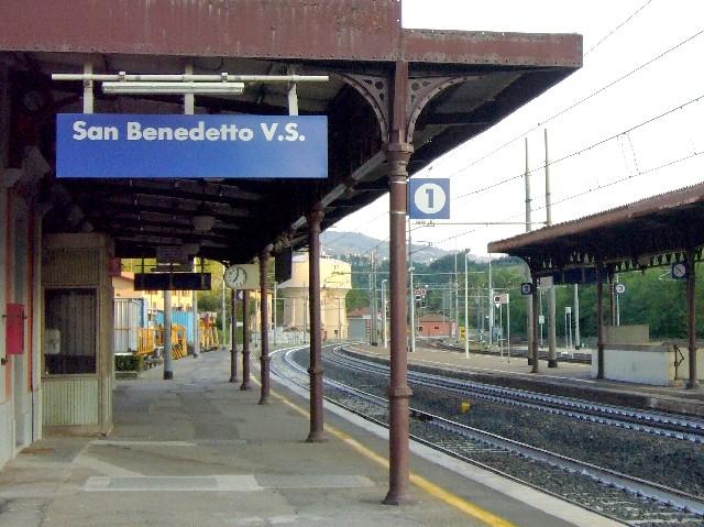 «Noi pendolari di Prato abbandonati a San Benedetto Val di Sambro»