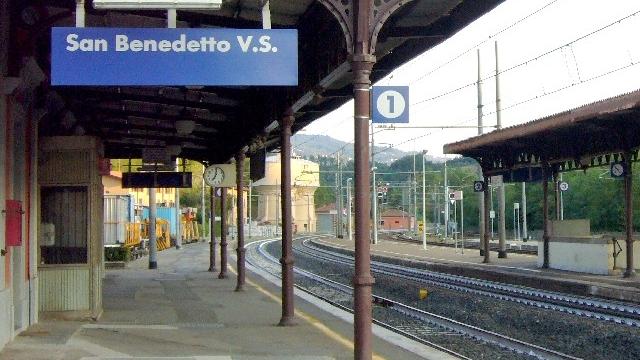 «Noi pendolari di Prato abbandonati a San Benedetto Val di Sambro»