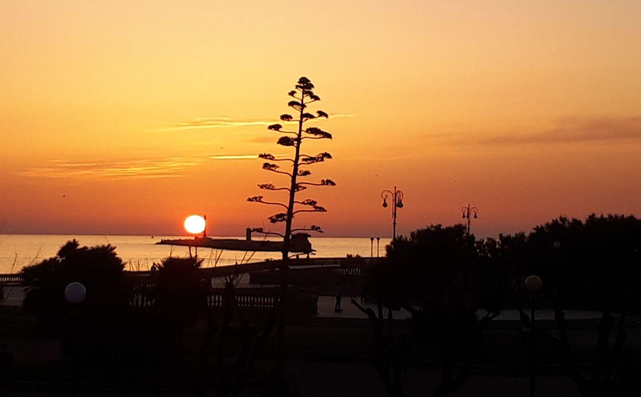 Livorno, “la mia Vegliaia”: buon tramonto da Paola Maranca
