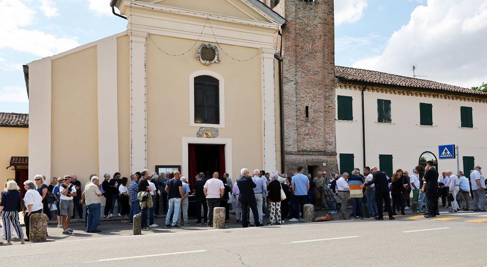 Aguscello, l’addio a Gianni Artini: «È stato come un fratello per noi»