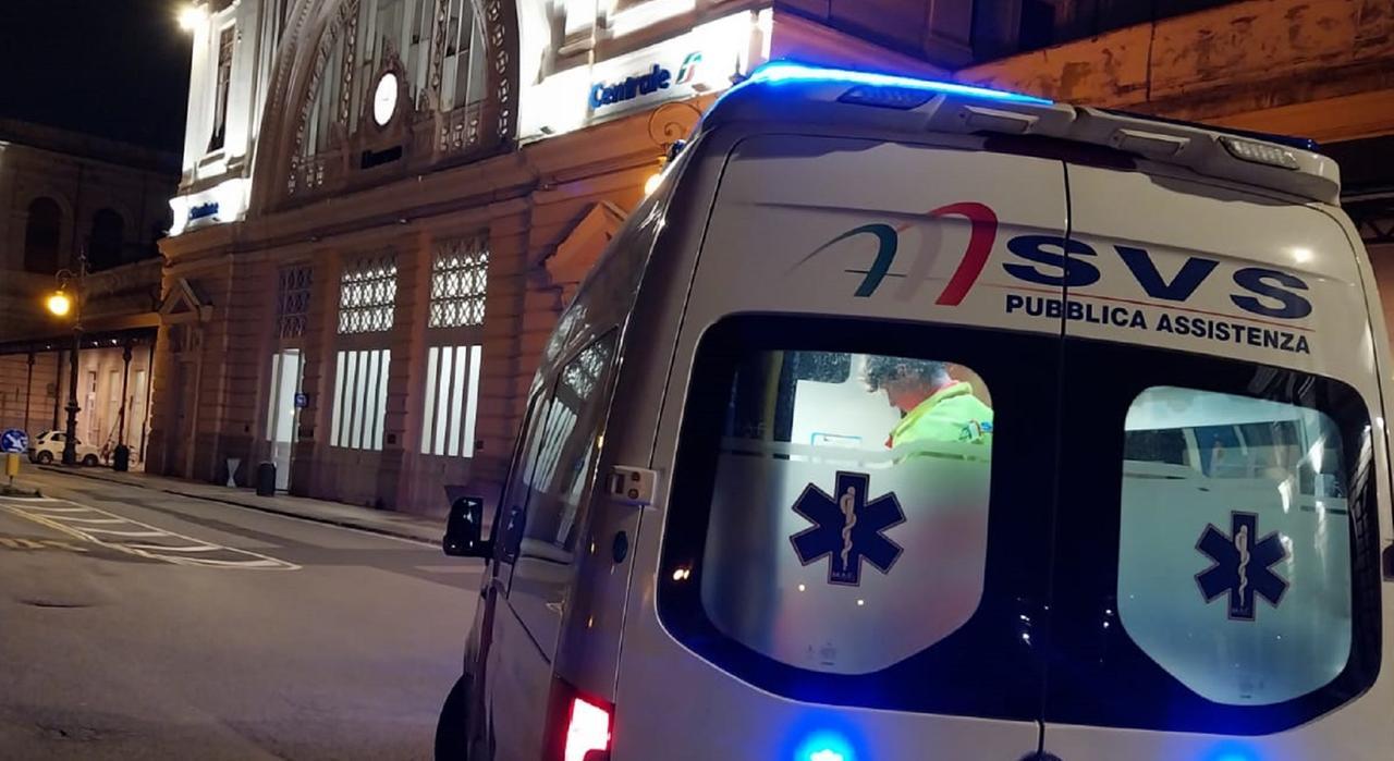 Aggredita e derubata davanti alla stazione di Livorno