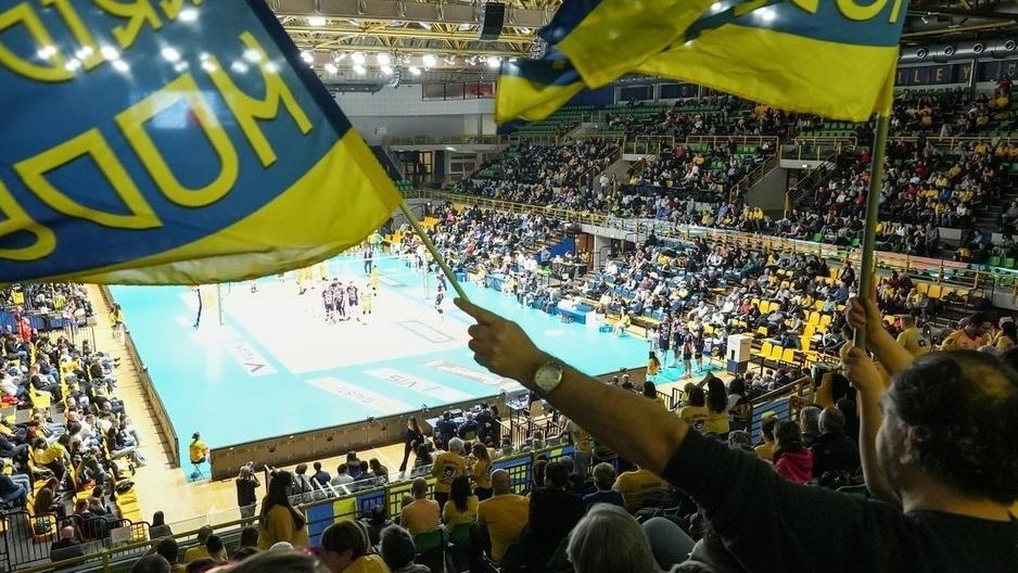 Gli Irriducibili si sciolgono: Modena e il PalaPanini perdono il tifo organizzato